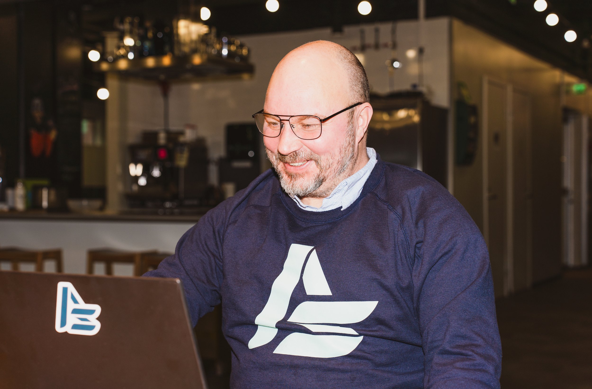 Avoin.Systems — brändiuudistus tiimikuva